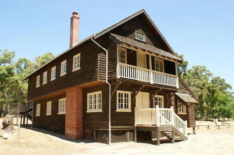 Fairbridge Village - Tourism Noosa 6