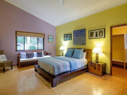Five Bimba (Tractor House) - Tourism Noosa 3