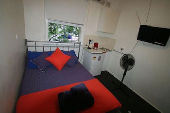 Zing Backpackers - Tourism Noosa 1