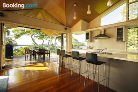 Marrinans Lookout - Tourism Noosa 0