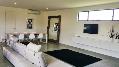 Zebula Gloucester - Tourism Noosa 2