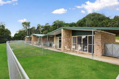 Tailwaggers Rainforest Retreat - Tourism Noosa 0