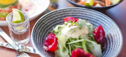 Rhonda's Bar - Tourism Noosa 3