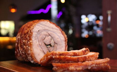 Rhonda's Bar - Tourism Noosa 8