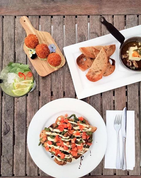 Sandbar - Tourism Noosa 11