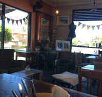 Two Birds Gallery Cafe - Tourism Noosa