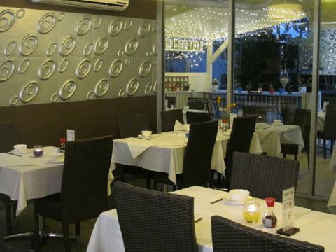 Xanadu On Collins - Tourism Noosa 0