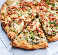 Big Brother Pizza - Tourism Noosa