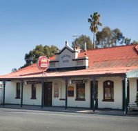 Junction Hotel - Tourism Noosa