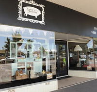 Snout in the Trough - Tourism Noosa
