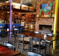 Rainbow Gallery Cafe - Tourism Noosa