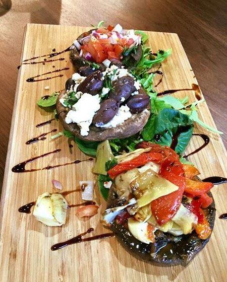 Battlers Tavern - Tourism Noosa 10