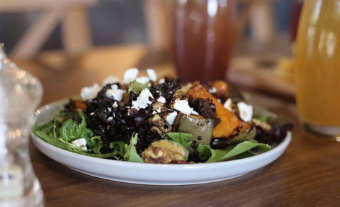 Battlers Tavern - Tourism Noosa 4