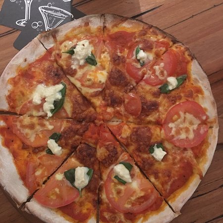 P.J.Gallagher's Brasserie - Tourism Noosa 0