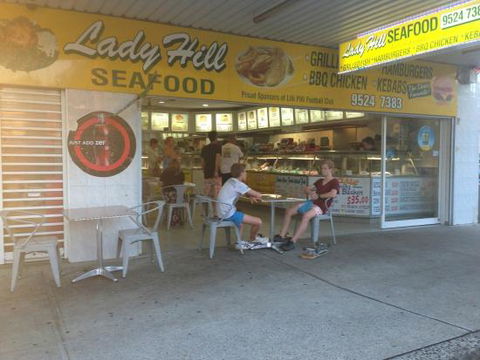 Lady Hill Seafood - Tourism Noosa 0