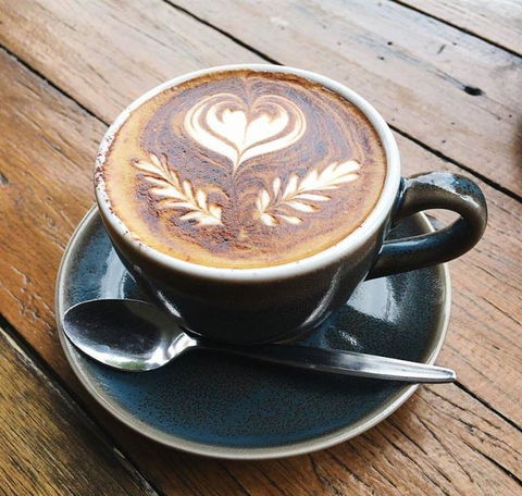 Cafe In Tokyo - Tourism Noosa 6