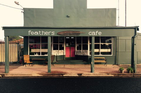 Feathers Cafe - Tourism Noosa 0