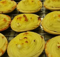 Sutton's Bakery - Tourism Noosa