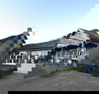 Robertson Inn - Tourism Noosa