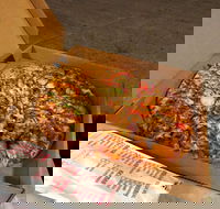 Steves Pizza  Kebabs - Tourism Noosa