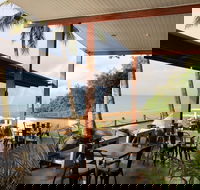 Enzo's On The Beach - Tourism Noosa