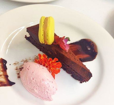 Gip's Restaurant - Tourism Noosa 5