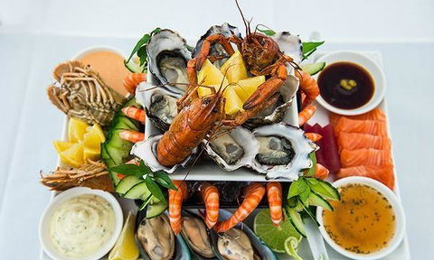 On The Inlet Seafood Restaurant - Tourism Noosa 9