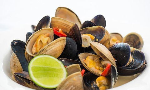 On The Inlet Seafood Restaurant - Tourism Noosa 6