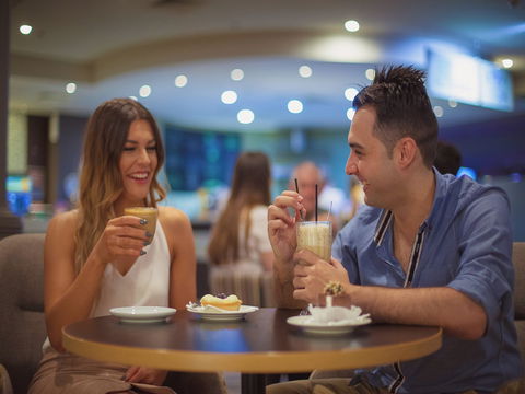 The Fraternity Club - Tourism Noosa 2