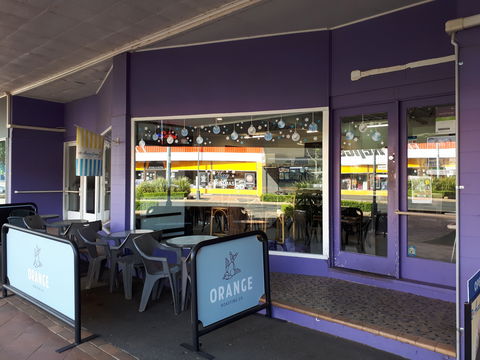 E'Claire's Coffee Shop - Tourism Noosa 0