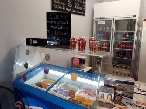 E'Claire's Coffee Shop - Tourism Noosa 2