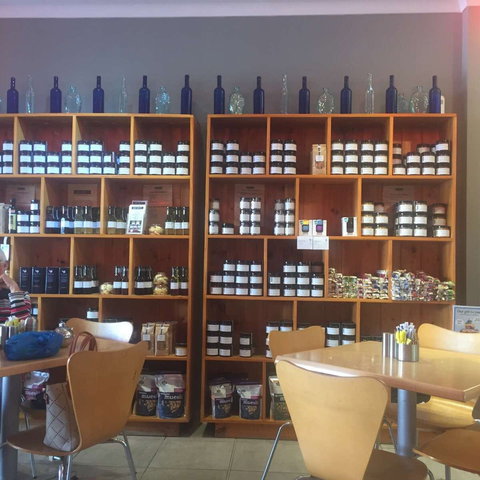 Perenti - Tourism Noosa 0