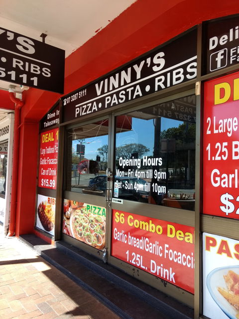 Vinny's - Tourism Noosa 0