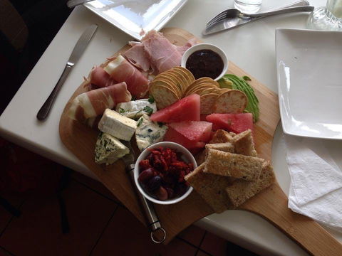Taffys On Looker - Tourism Noosa 0