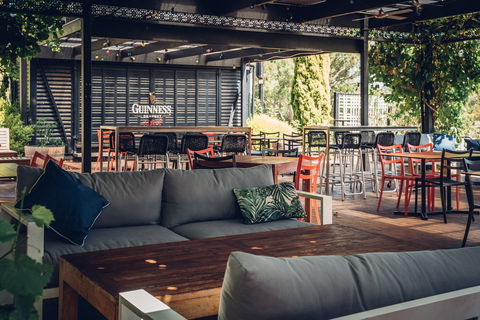 Mick O'Shea's - Tourism Noosa 0