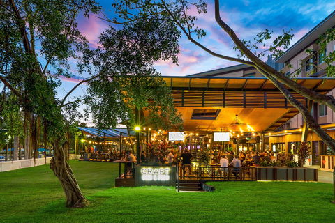 The Precinct Tavern - Tourism Noosa 0