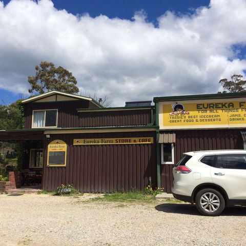 Eureka Farm - Tourism Noosa 0