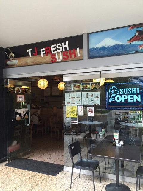 TJ Fresh Sushi - Tourism Noosa 0