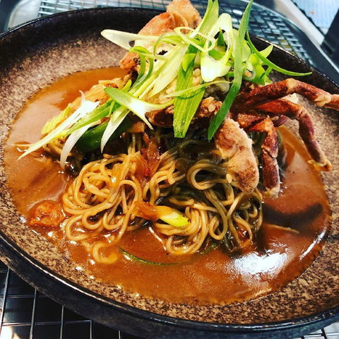 Chow's Table - Tourism Noosa 0