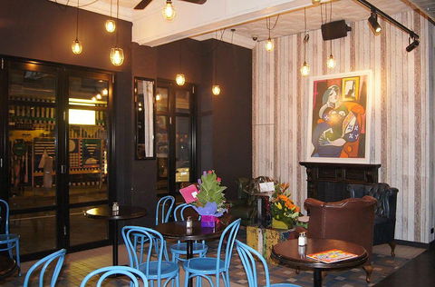 Matts Bar - Tourism Noosa 0