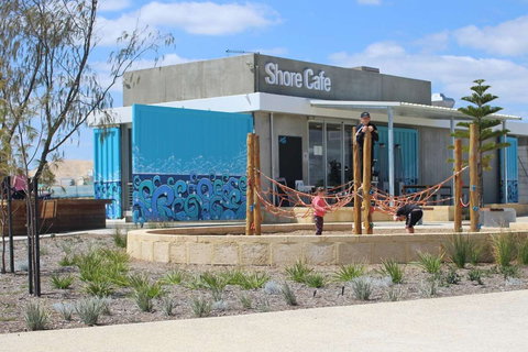 The Shore Cafe - Tourism Noosa 0
