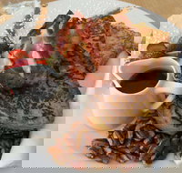 North Eastern Hotel - Tourism Noosa