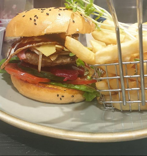 Manning River Hotel - Tourism Noosa 1