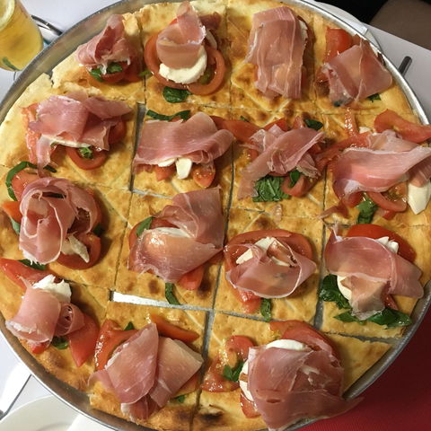 Rostrevor Pizza Bar & Restaurant - Tourism Noosa 0
