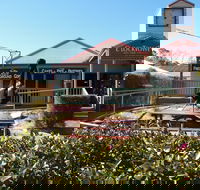 Mogo Pies - Tourism Noosa