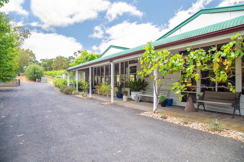 The Apple Farm - Tourism Noosa 1