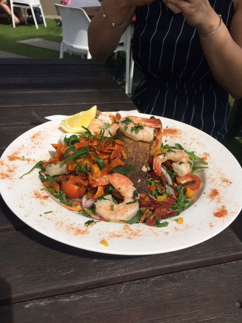 Dukes Inn - Tourism Noosa 0