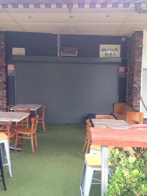 Skeeta's Local - Tourism Noosa 0