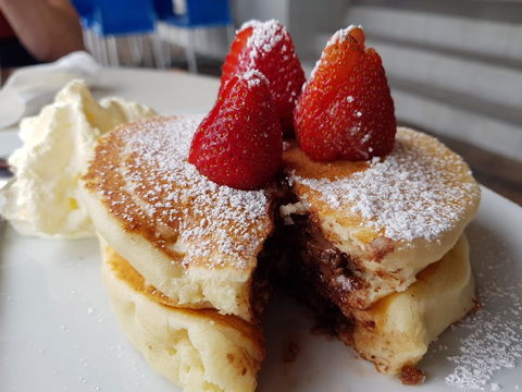 GJ's Bay Cafe And Grill - Tourism Noosa 1