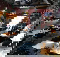 Mai's Kitchen Rules Cafe - Tourism Noosa